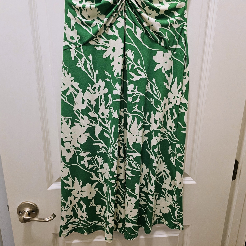 Green Floral Fit & Flare Dress Ruched V Neck Maggie London Size 2 - Picture 4 of 7